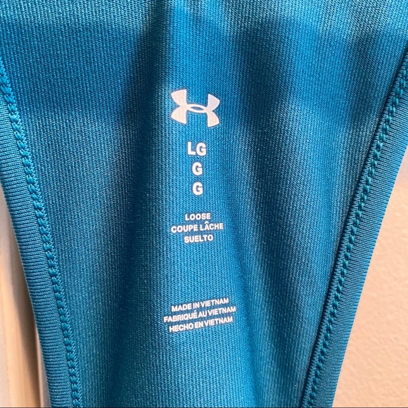 Under Armour Razorback - Picture 6 of 6